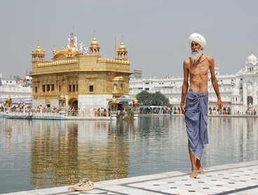 the golden temple with himalayan hill tour